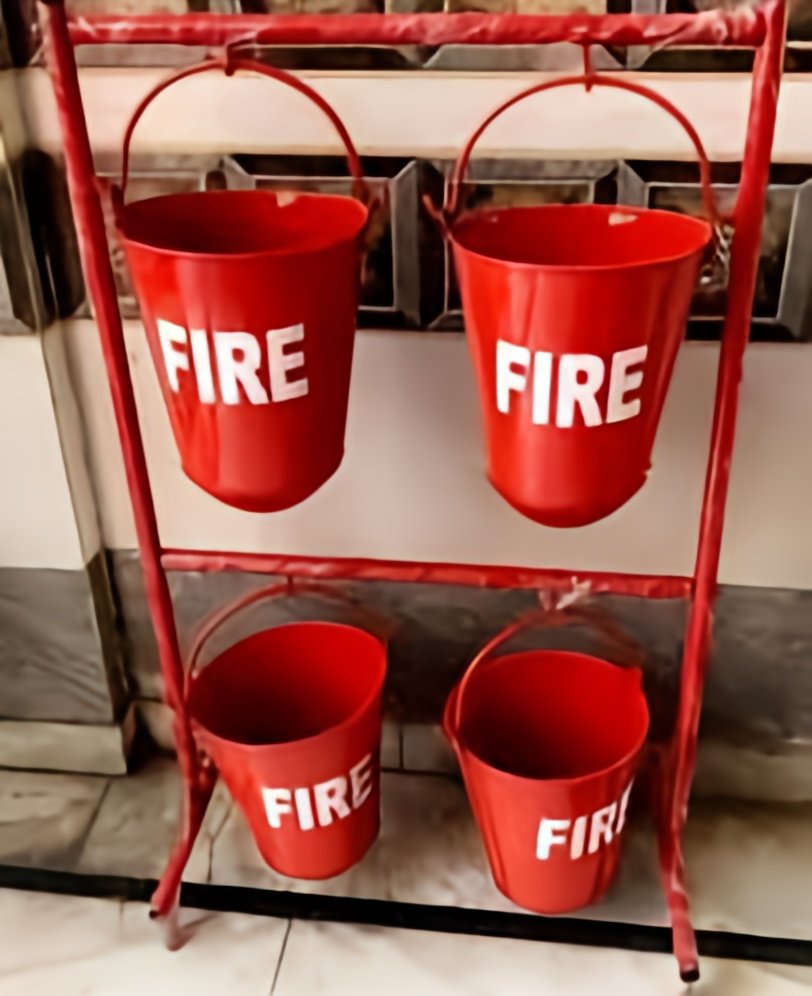 Premium Red Metal Fire Bucket – Heavy-Duty Emergency Fire Protection - Image 4